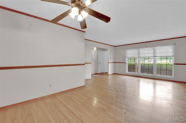 2325 Thunderbird Avenue, Florissant, MO 63033