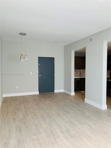 1100 10th St 20, Miami Beach, FL 33139