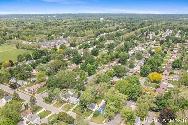 1411 Lewison Avenue, Grand Rapids, MI 49505