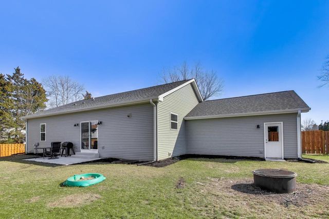W1328 Eastwood ROAD, Genoa City, WI 53128