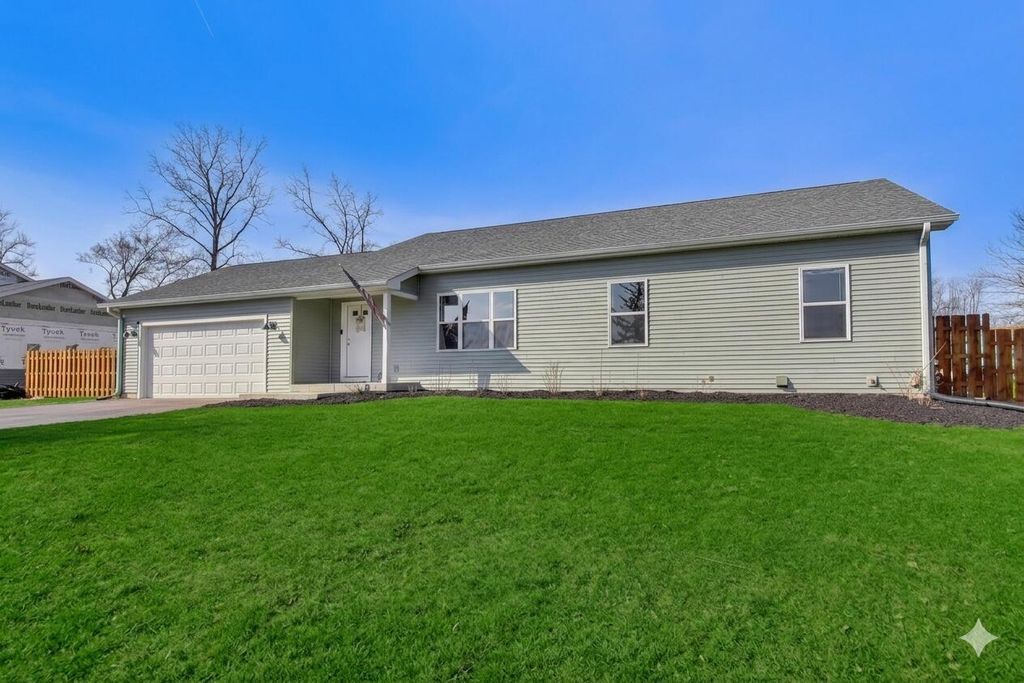 W1328 Eastwood ROAD, Genoa City, WI 53128