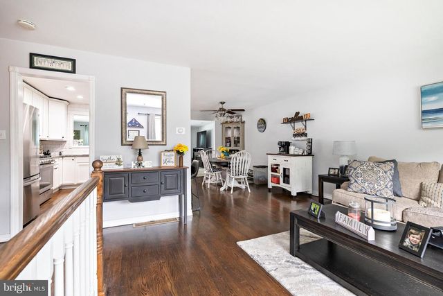 301 ROBERTS AVE, Bellmawr, NJ 08031