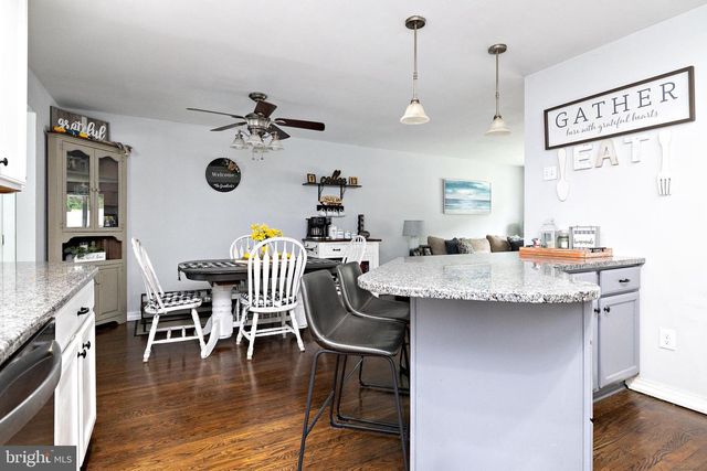 301 ROBERTS AVE, Bellmawr, NJ 08031