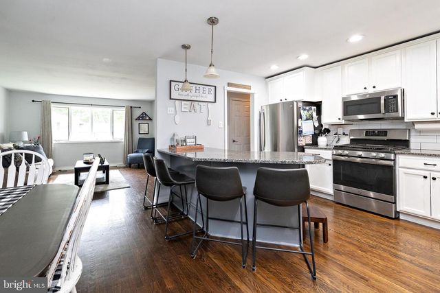 301 ROBERTS AVE, Bellmawr, NJ 08031
