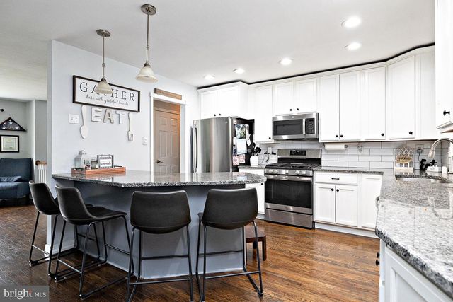 301 ROBERTS AVE, Bellmawr, NJ 08031