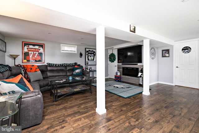 301 ROBERTS AVE, Bellmawr, NJ 08031