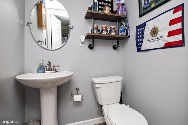 301 ROBERTS AVE, Bellmawr, NJ 08031