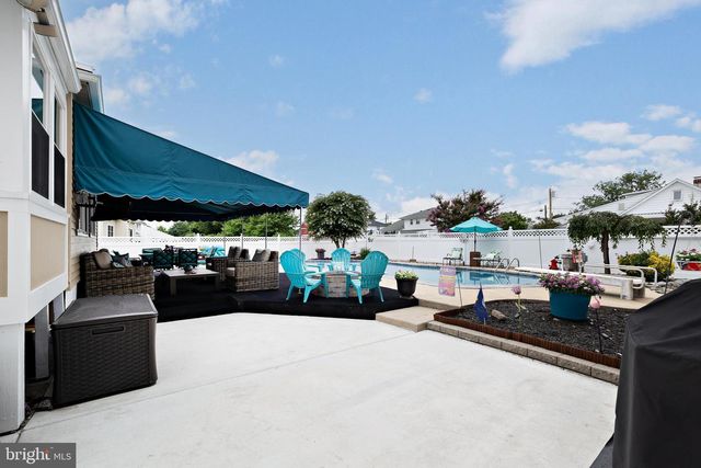 301 ROBERTS AVE, Bellmawr, NJ 08031