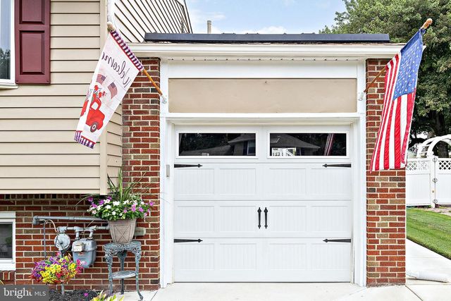 301 ROBERTS AVE, Bellmawr, NJ 08031
