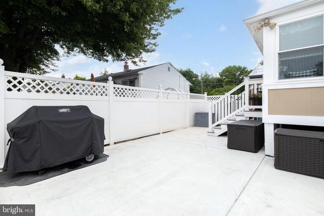 301 ROBERTS AVE, Bellmawr, NJ 08031
