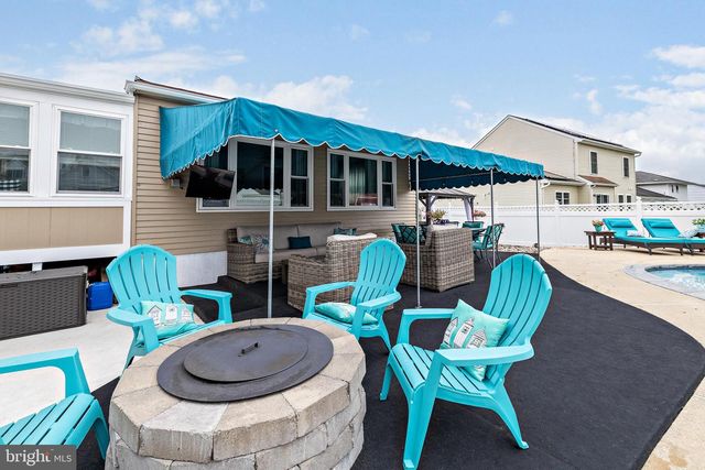 301 ROBERTS AVE, Bellmawr, NJ 08031
