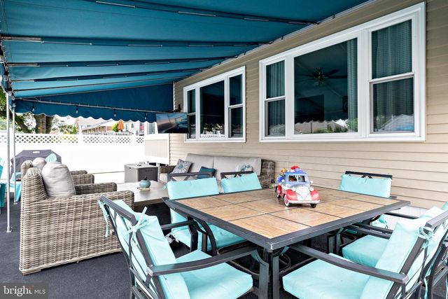 301 ROBERTS AVE, Bellmawr, NJ 08031