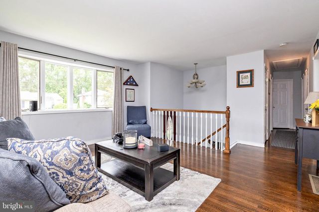 301 ROBERTS AVE, Bellmawr, NJ 08031