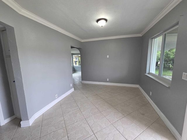 5720 Cleveland Street, Hollywood, FL 33021