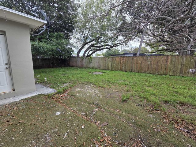 5720 Cleveland Street, Hollywood, FL 33021
