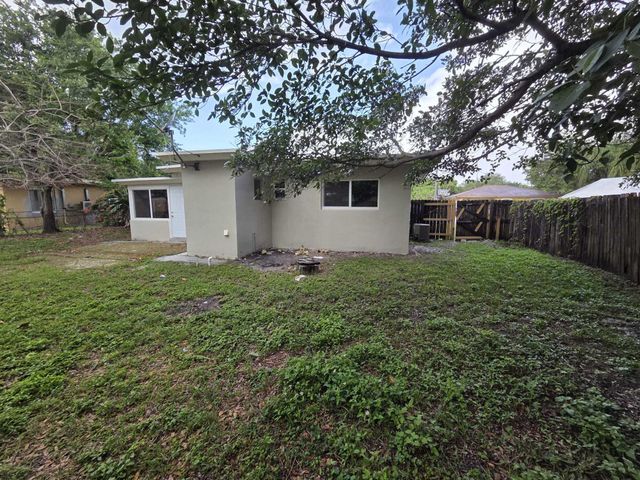 5720 Cleveland Street, Hollywood, FL 33021