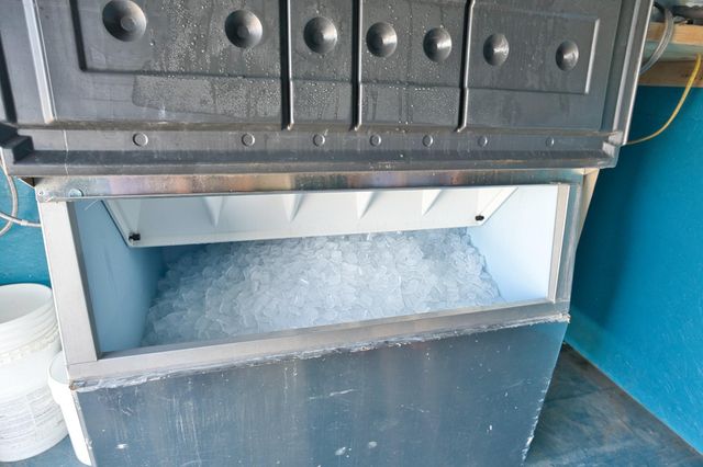 200 County Road 201, Sargent, TX 77414