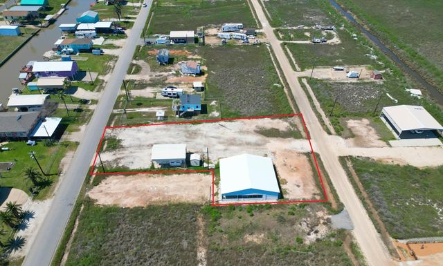 200 County Road 201, Sargent, TX 77414
