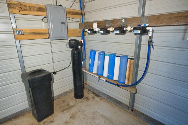 200 County Road 201, Sargent, TX 77414