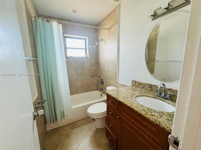 215 NW 35th Avenue up, Miami, FL 33125
