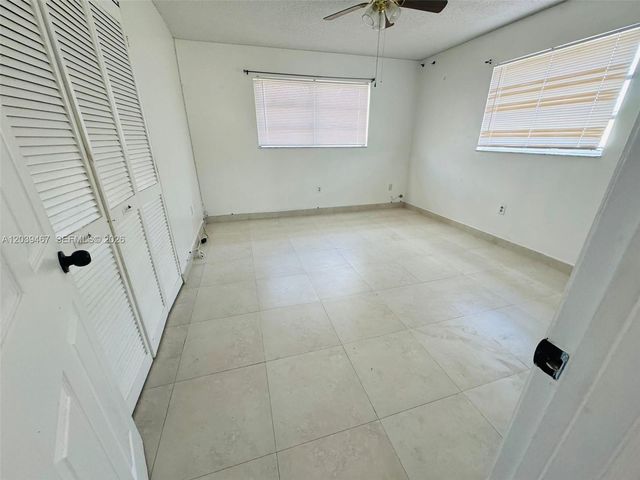 215 NW 35th Avenue up, Miami, FL 33125