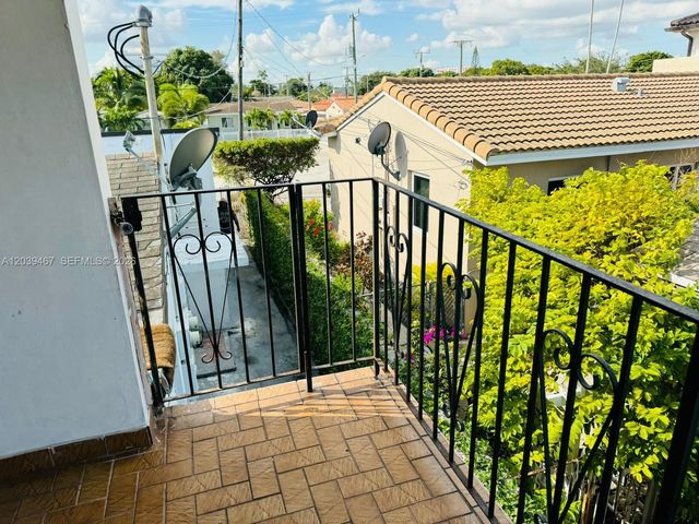 215 NW 35th Avenue up, Miami, FL 33125