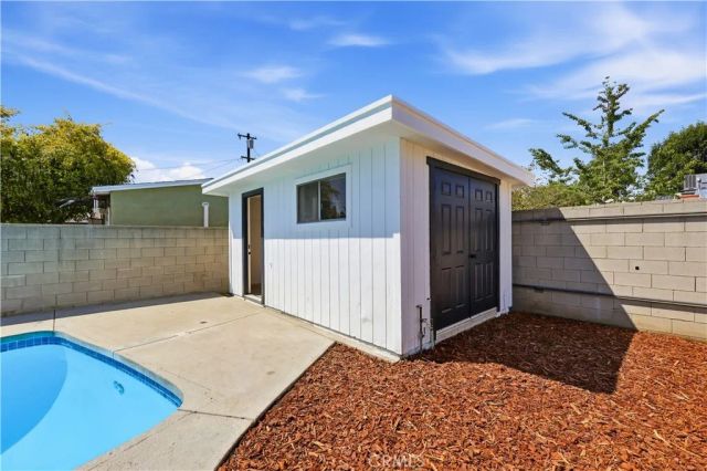 14807 San Fernando Mission Boulevard, Mission Hills (san Fernando), CA 91345