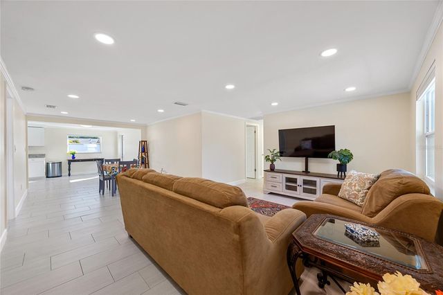 9203 51ST STREET N, Pinellas Park, FL 33782