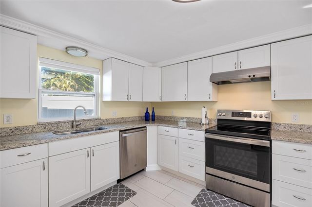 9203 51ST STREET N, Pinellas Park, FL 33782