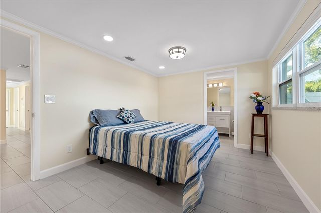 9203 51ST STREET N, Pinellas Park, FL 33782