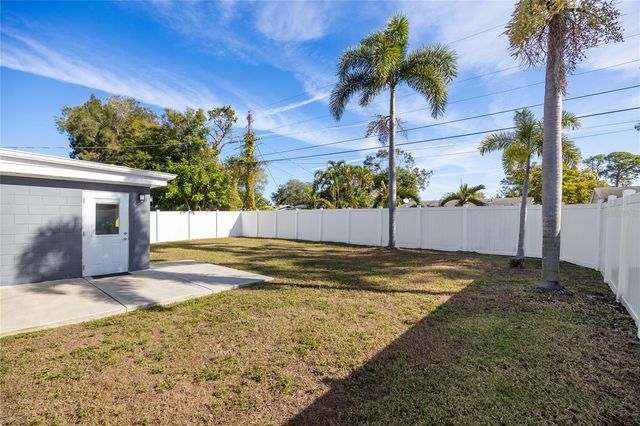 9203 51ST STREET N, Pinellas Park, FL 33782