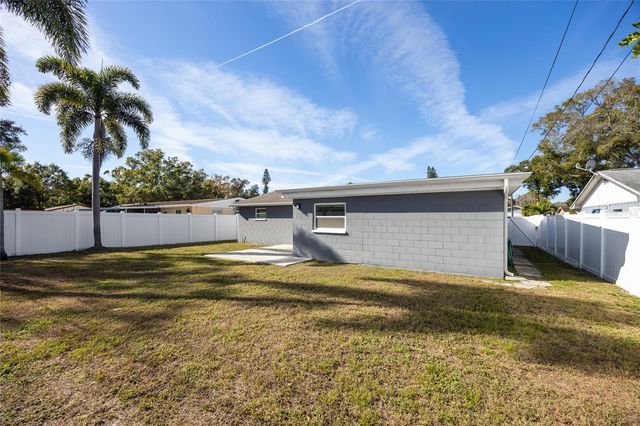 9203 51ST STREET N, Pinellas Park, FL 33782