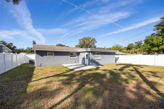 9203 51ST STREET N, Pinellas Park, FL 33782