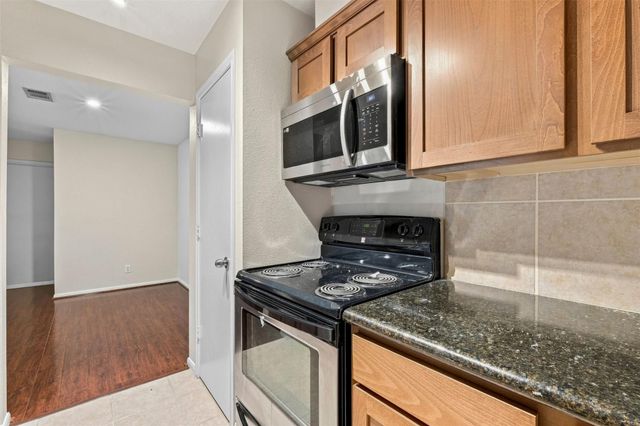 1100 Augusta Drive 86, Houston, TX 77057