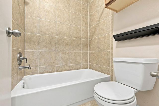 1100 Augusta Drive 86, Houston, TX 77057