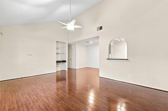 1100 Augusta Drive 86, Houston, TX 77057