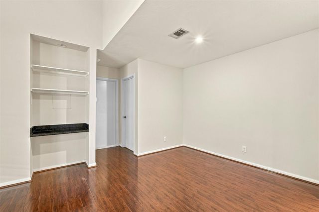 1100 Augusta Drive 86, Houston, TX 77057