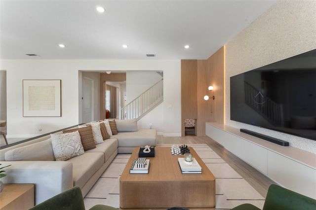 624 Hookline Circle, Loxahatchee, FL 33470