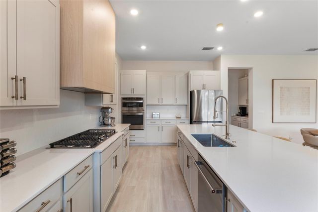 624 Hookline Circle, Loxahatchee, FL 33470