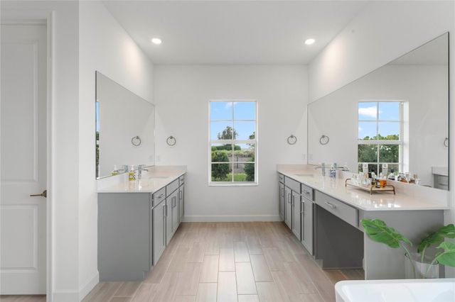 624 Hookline Circle, Loxahatchee, FL 33470