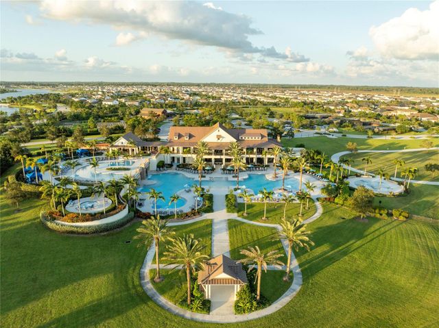 624 Hookline Circle, Loxahatchee, FL 33470