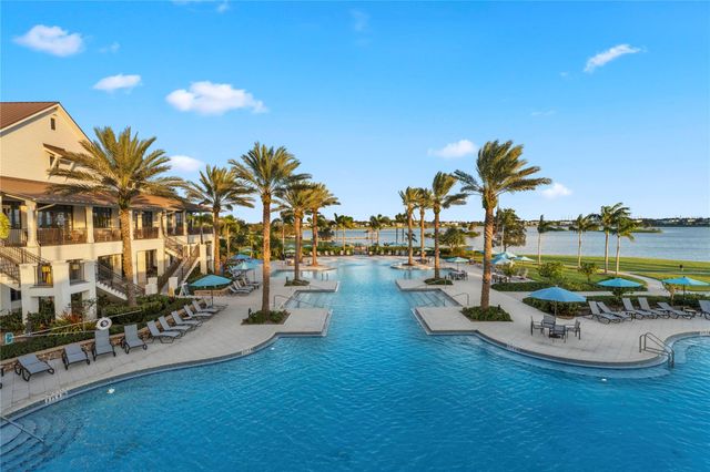 624 Hookline Circle, Loxahatchee, FL 33470