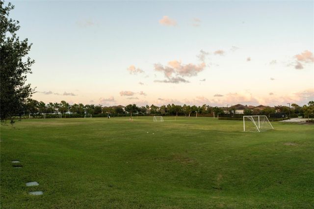 624 Hookline Circle, Loxahatchee, FL 33470