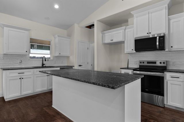 607 COUNTY ROAD 310, De Berry, TX 75639