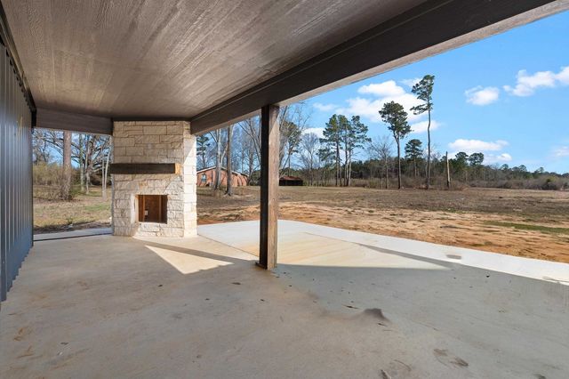 607 COUNTY ROAD 310, De Berry, TX 75639