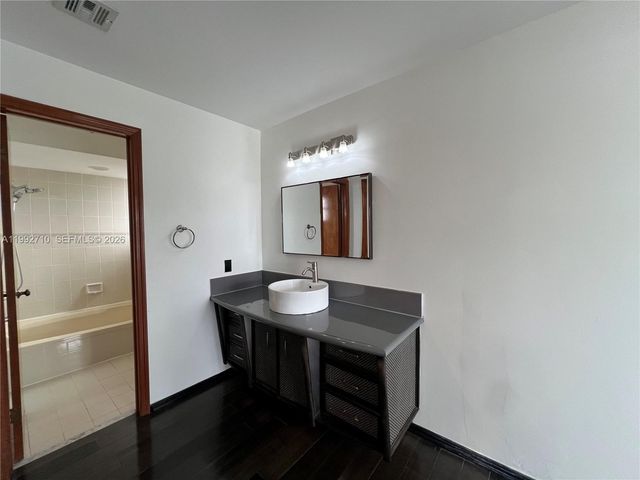 15511 SW 59th St, Miami, FL 33193