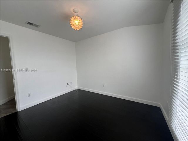 15511 SW 59th St, Miami, FL 33193