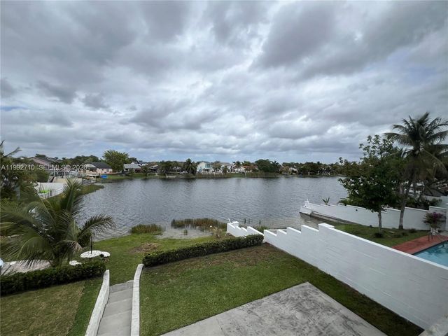 15511 SW 59th St, Miami, FL 33193
