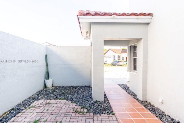 15511 SW 59th St, Miami, FL 33193