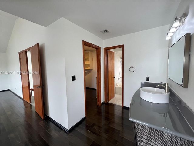 15511 SW 59th St, Miami, FL 33193